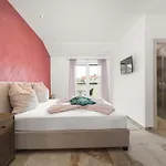 Nur Villa