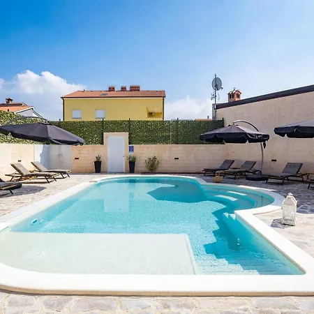 Villa Nur