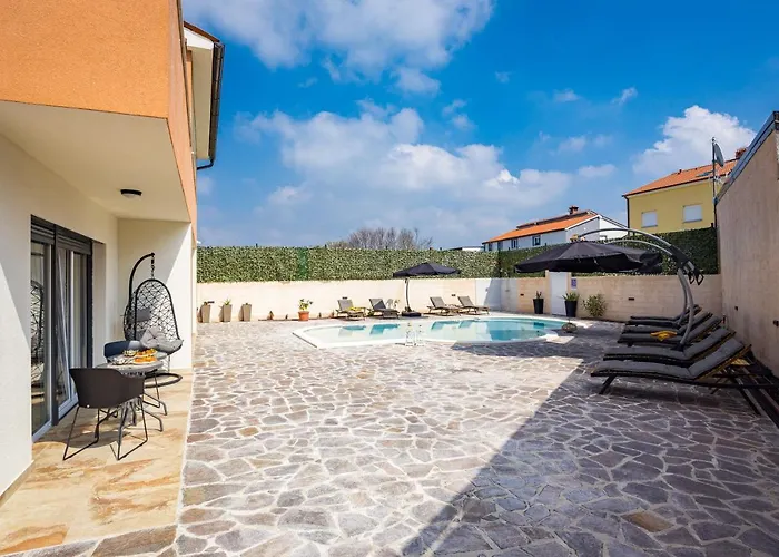 Villa Nur